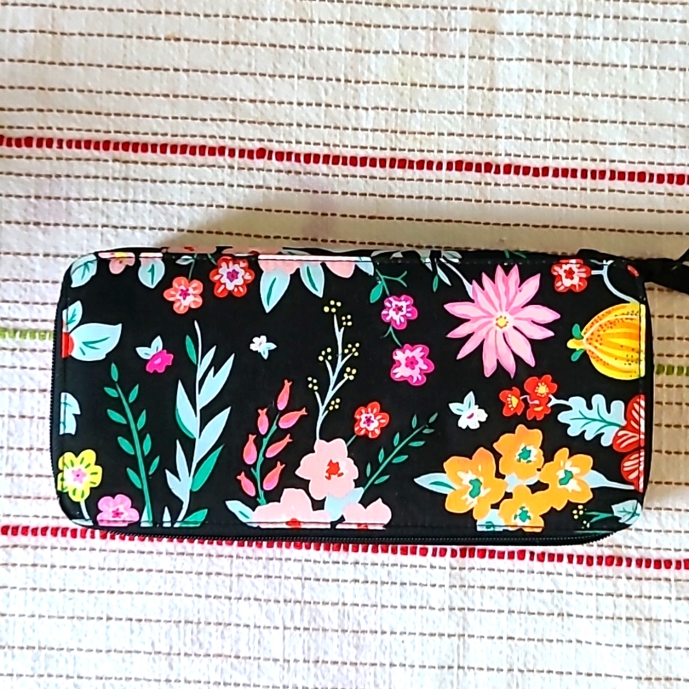 Vera Bradley weekly pill dispenser